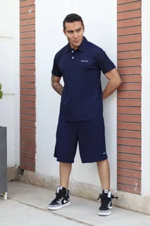 Pullshirt and shorts set