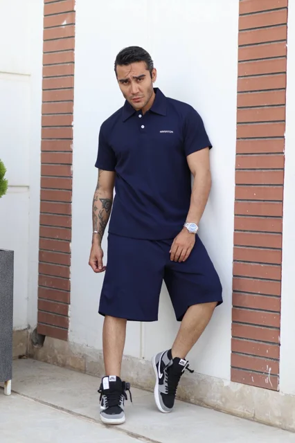 Pullshirt and shorts set
